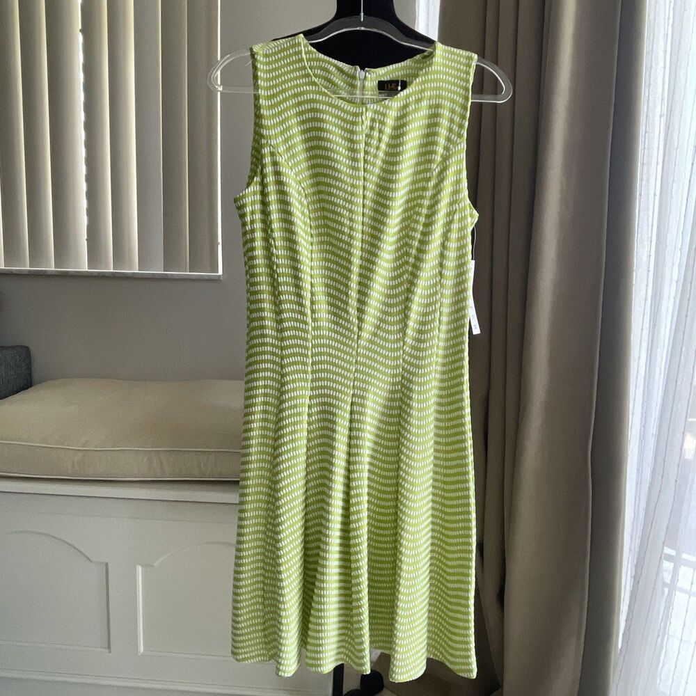 NWT ILE New York Lime Green stretchy, sleeveless Dress 8